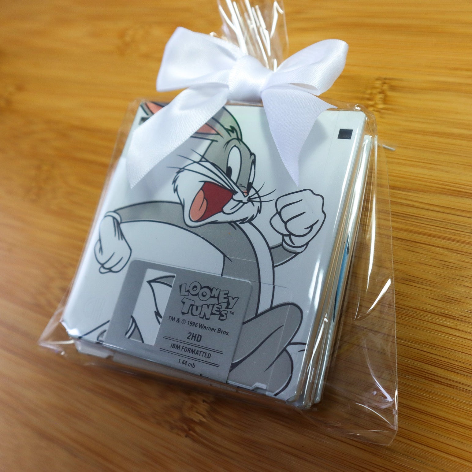 Floppy Disk Coasters Made From Real Floppy Disks / Beige Looney Tunes / 4-Pack / TC_K